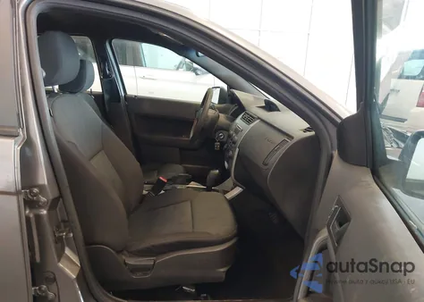 2010 Ford Focus Se z USA, uszkodzony, nr VIN 1FAHP3FN0AW150889